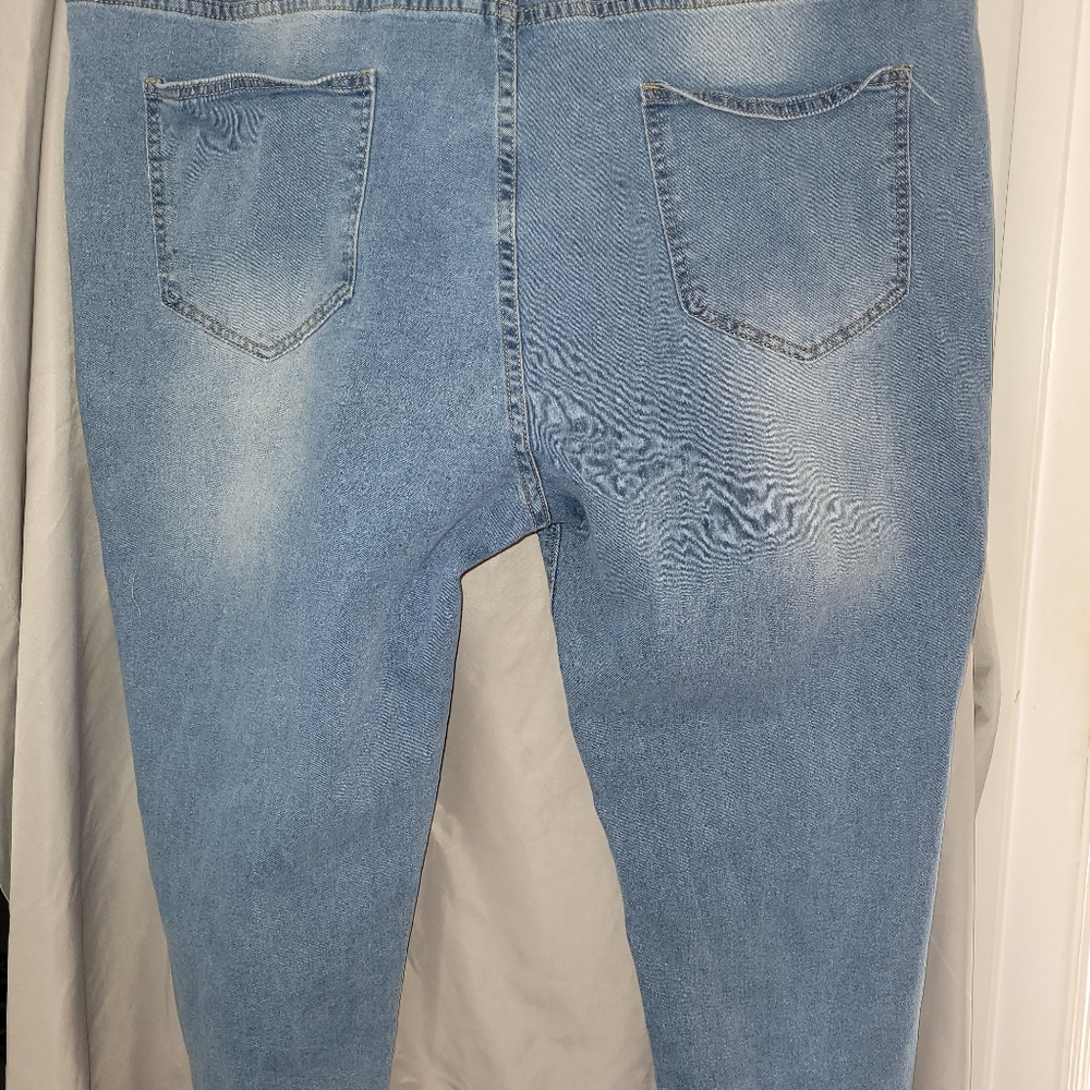 Jeans - Picture 4 of 4